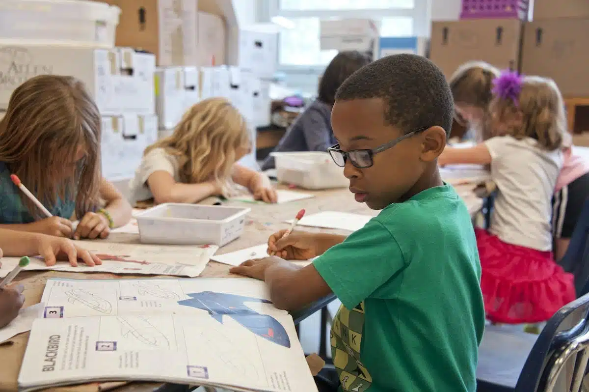 enfant étudiant
