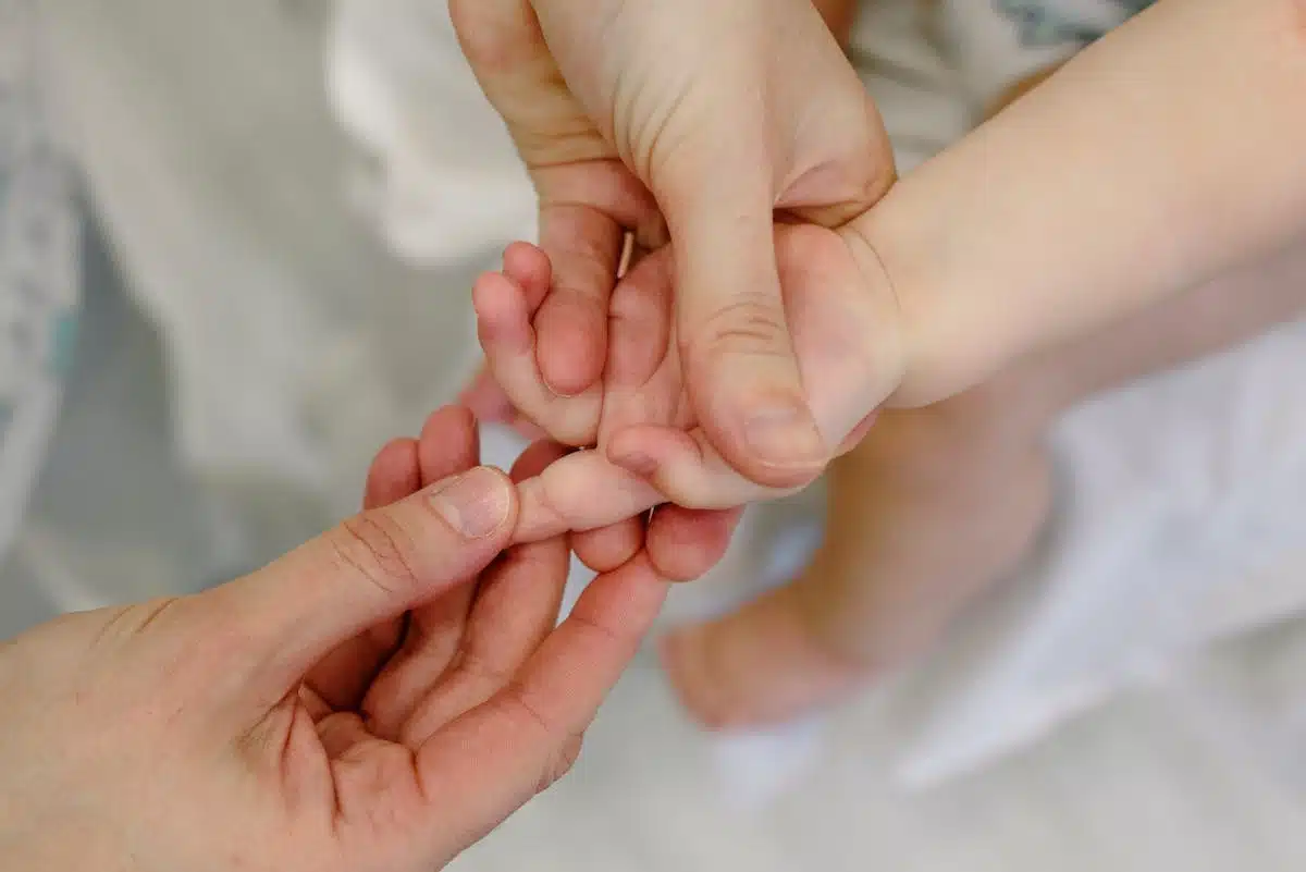 bébé massage