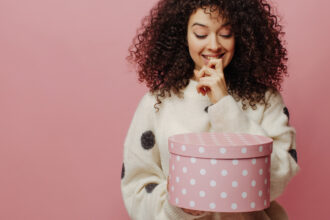 Offrir un vrai cadeau à une femme : ce qui fait la différence